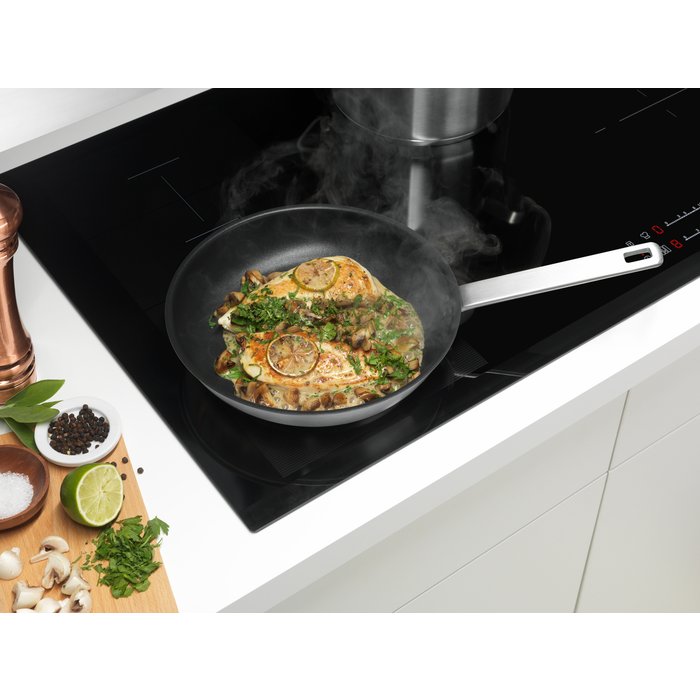 Electrolux - Panni ja kastrulite komplekt - E3SS