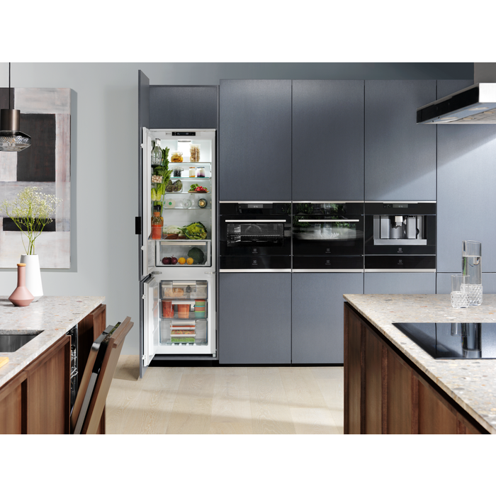 Electrolux - Integreeritav kohvimasin - KBC85X