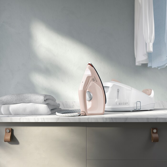 Electrolux - Aurusüsteemiga triikraud - E6ST1-4PP