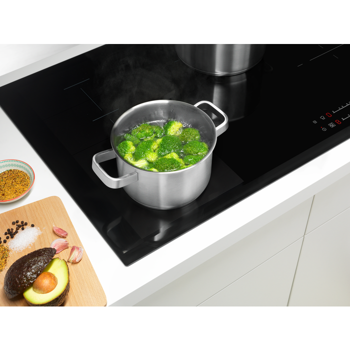 Electrolux - Panni ja kastrulite komplekt - E3SS