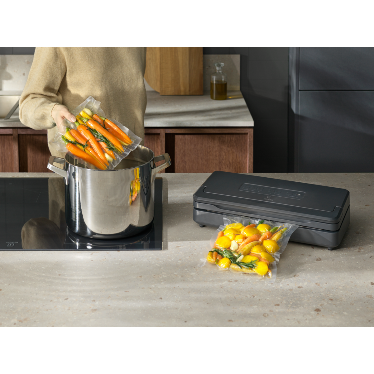Electrolux - Vacuum Sealer - EVSR1