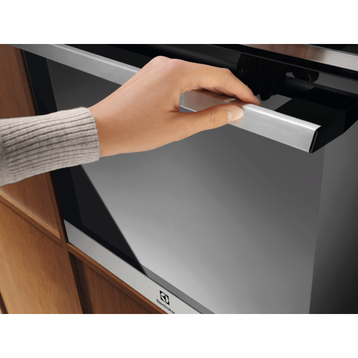 Electrolux - Ahi - EOE8P38X