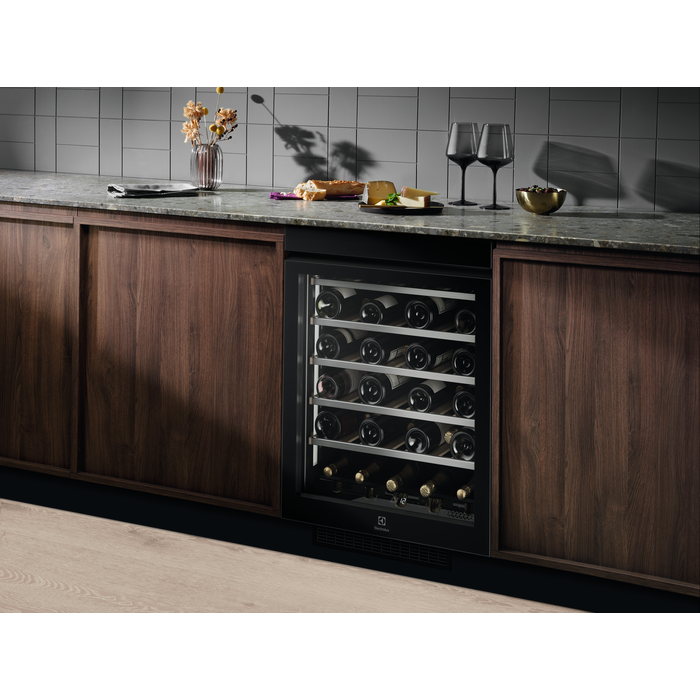 Electrolux - Väike külmkapp - EWUS040B8B