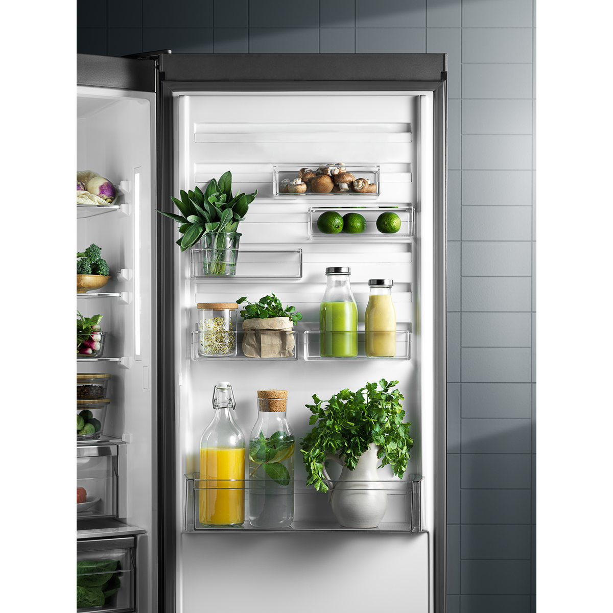 Electrolux - Integreeritav külmik-sügavkülmik - ENCMUSP9S