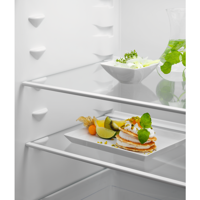 Electrolux - Integreeritav külmik-sügavkülmik - ENT6NE18S