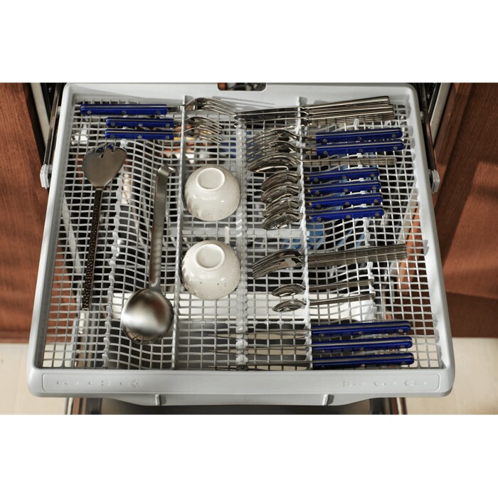 FlexiMax drawer fits cutlery and utensils.