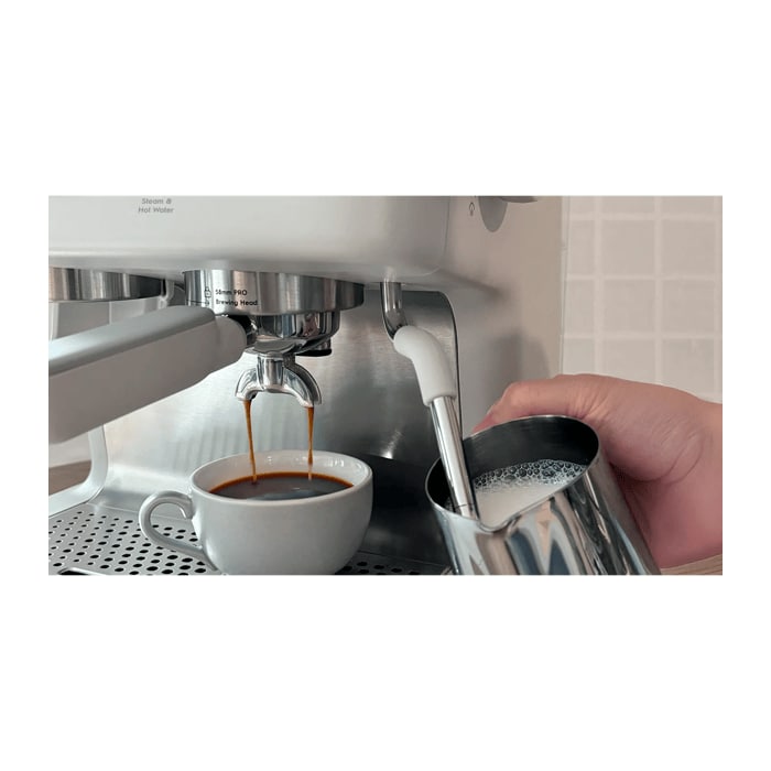 Dual Thermoblock ensures consistent brewing and steaming.