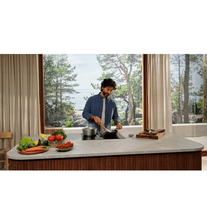 Integrated extractor gives you more freedom in kitchen planning.