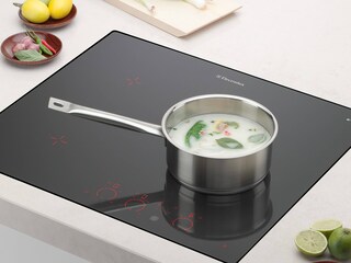 Pann Electrolux Infinite™ Pure induktsioonpliidil